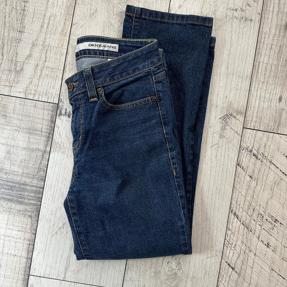DKNY Mid Rise Slim Straight Blue Jean 6 Dark Wash Minimalist Officecore Ankle